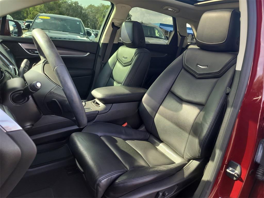 used 2017 Cadillac XT5 car, priced at $20,500