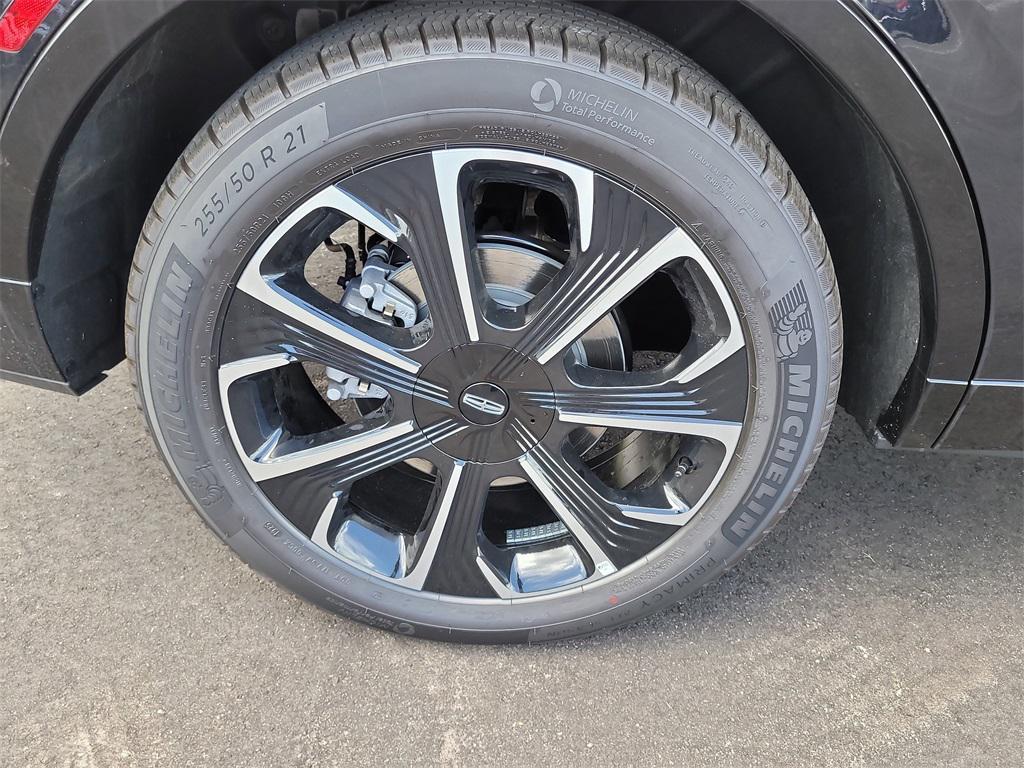 new 2025 Lincoln Nautilus car, priced at $64,824