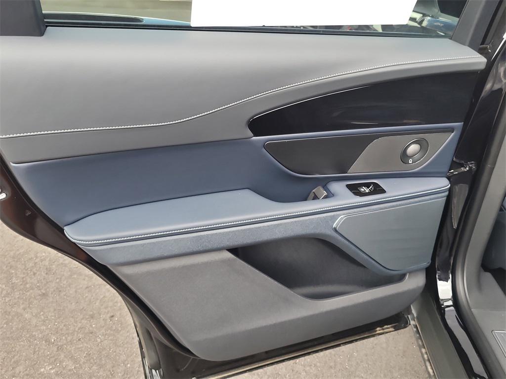 new 2025 Lincoln Nautilus car, priced at $64,824