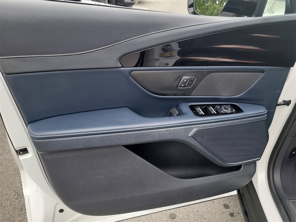 used 2024 Lincoln Nautilus car, priced at $51,498