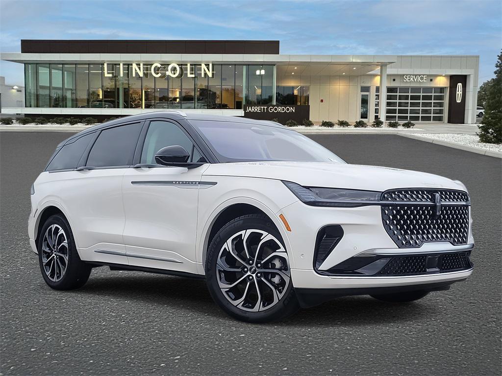 used 2024 Lincoln Nautilus car, priced at $51,498