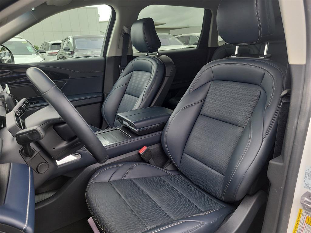 used 2024 Lincoln Nautilus car, priced at $51,498