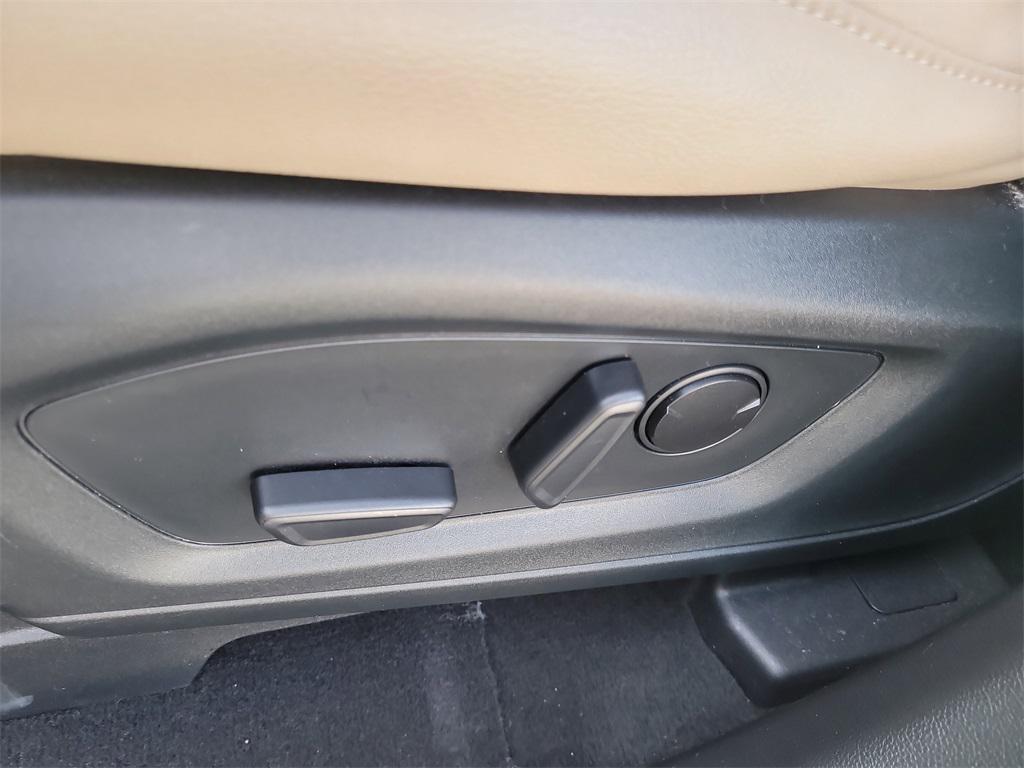 used 2023 Ford Explorer car, priced at $27,599