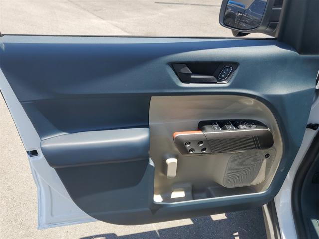 new 2025 Ford Maverick car, priced at $35,092
