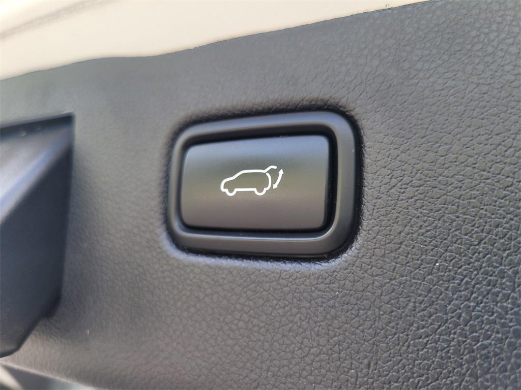 used 2018 Kia Sorento car, priced at $17,995