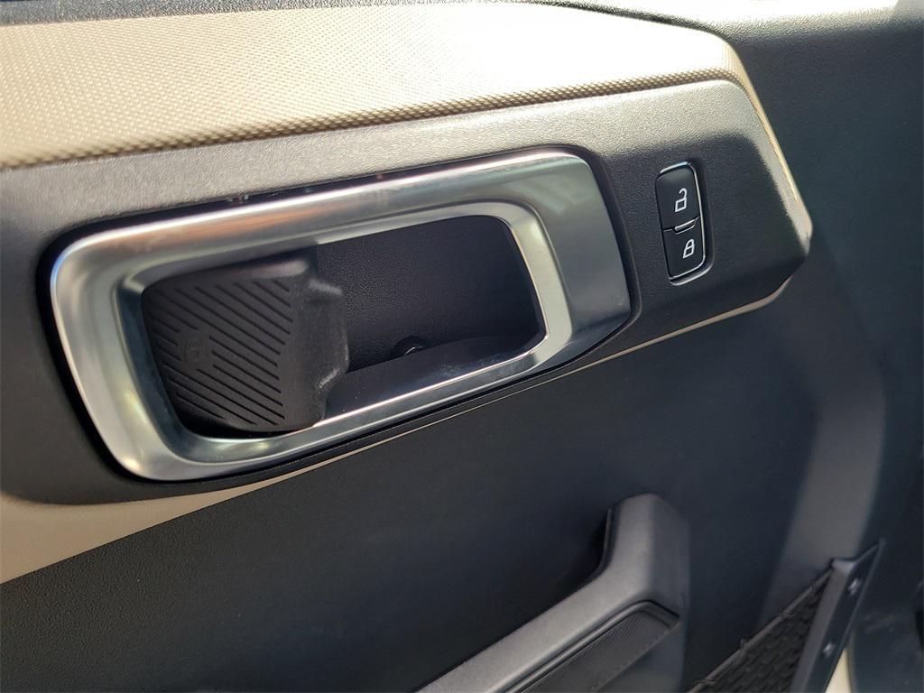 new 2025 Ford Bronco car, priced at $48,470