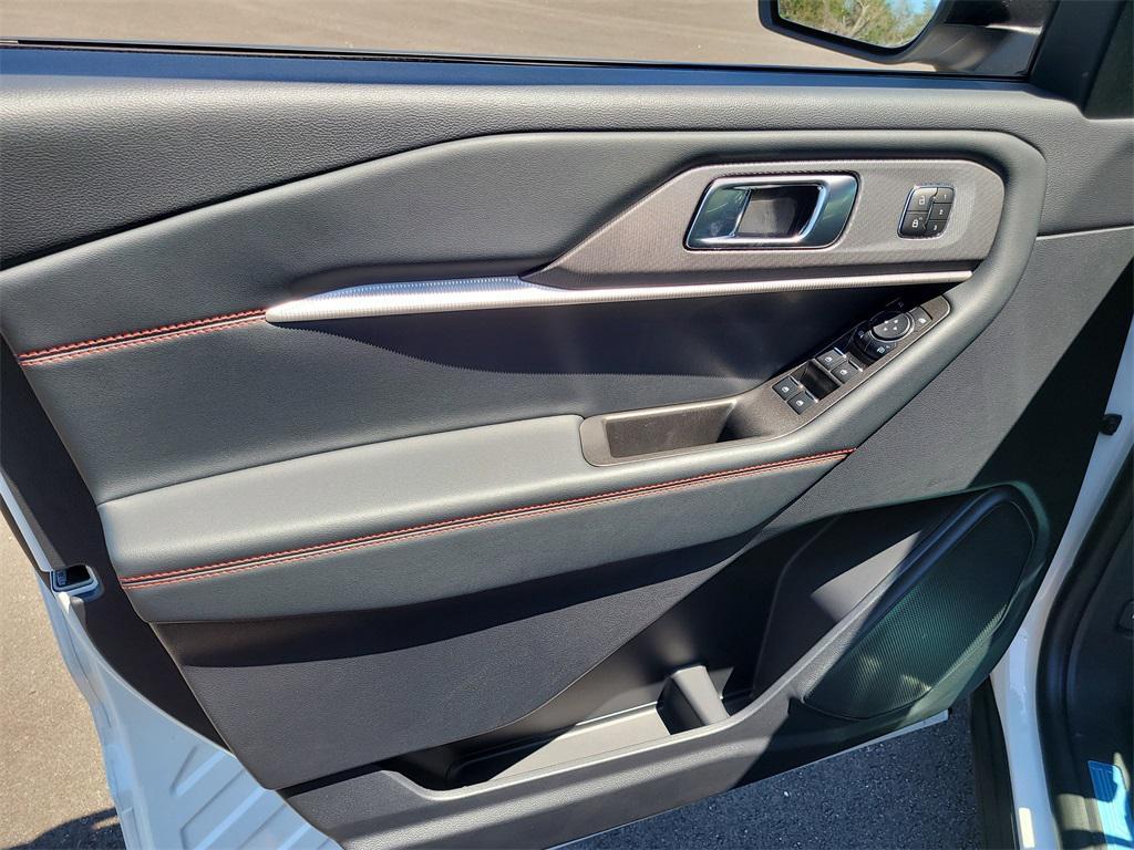 new 2025 Ford Explorer car, priced at $47,868