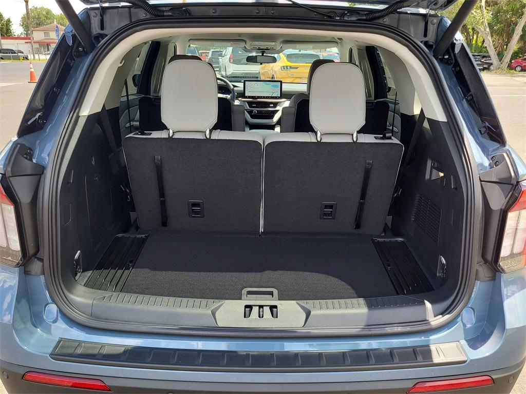 new 2025 Ford Explorer car, priced at $40,967