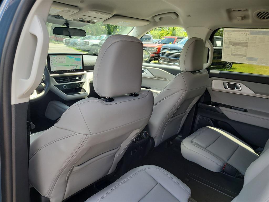 new 2025 Ford Explorer car, priced at $40,967