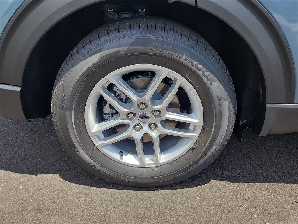 new 2025 Ford Explorer car, priced at $40,967