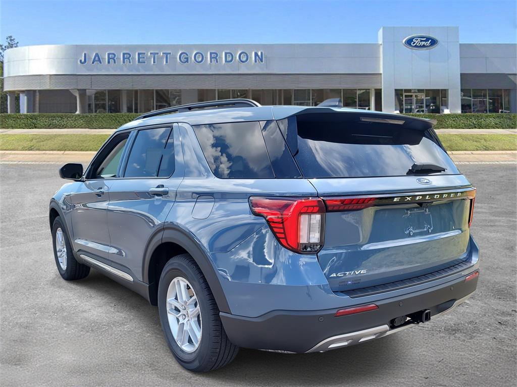 new 2025 Ford Explorer car, priced at $40,967