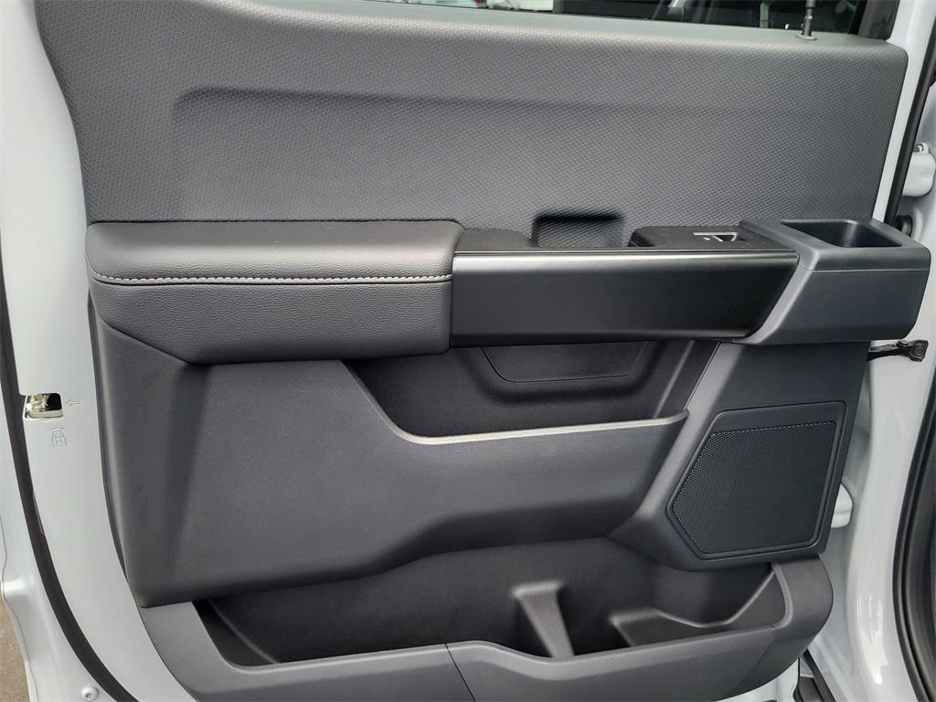 new 2025 Ford F-150 car, priced at $52,395