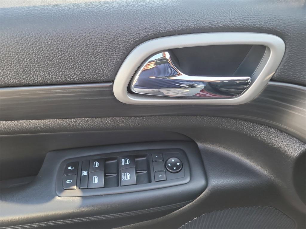used 2020 Jeep Grand Cherokee car, priced at $20,299