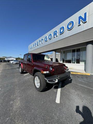 used 2021 Jeep Gladiator car, priced at $33,986