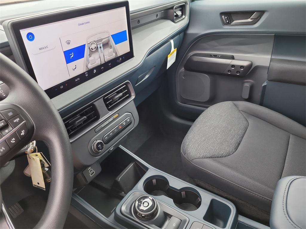 new 2025 Ford Maverick car, priced at $27,391