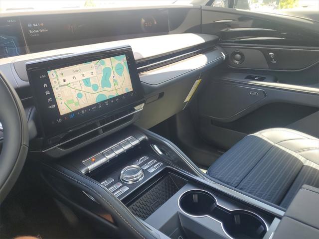 new 2025 Lincoln Nautilus car, priced at $61,877