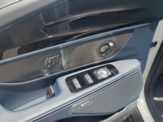 new 2025 Lincoln Nautilus car, priced at $61,877