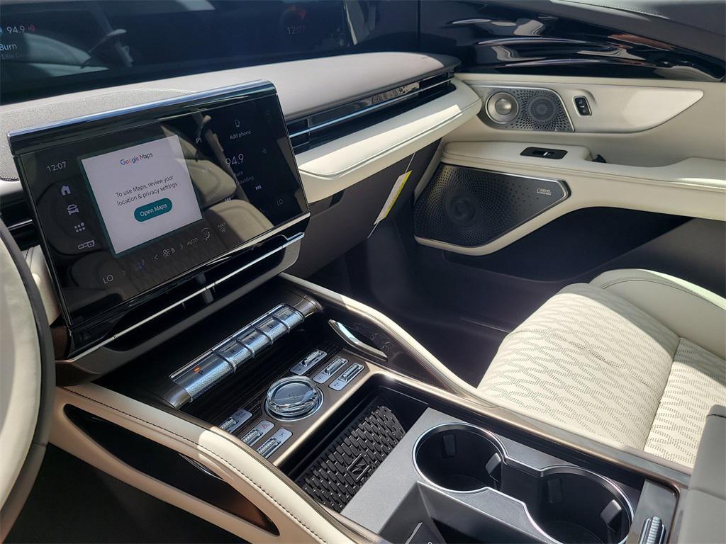 new 2025 Lincoln Nautilus car, priced at $81,475