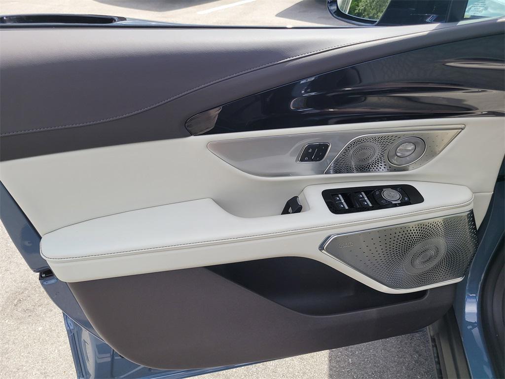 new 2025 Lincoln Nautilus car, priced at $81,475