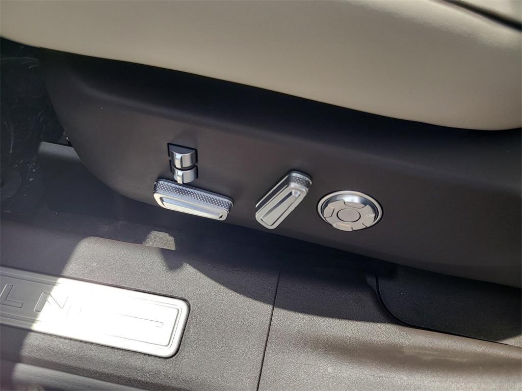 new 2025 Lincoln Nautilus car, priced at $81,475