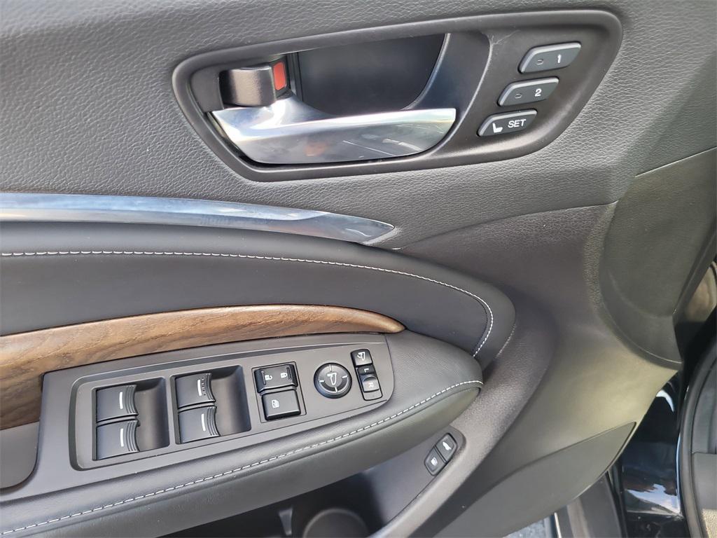 used 2020 Acura MDX car, priced at $31,303