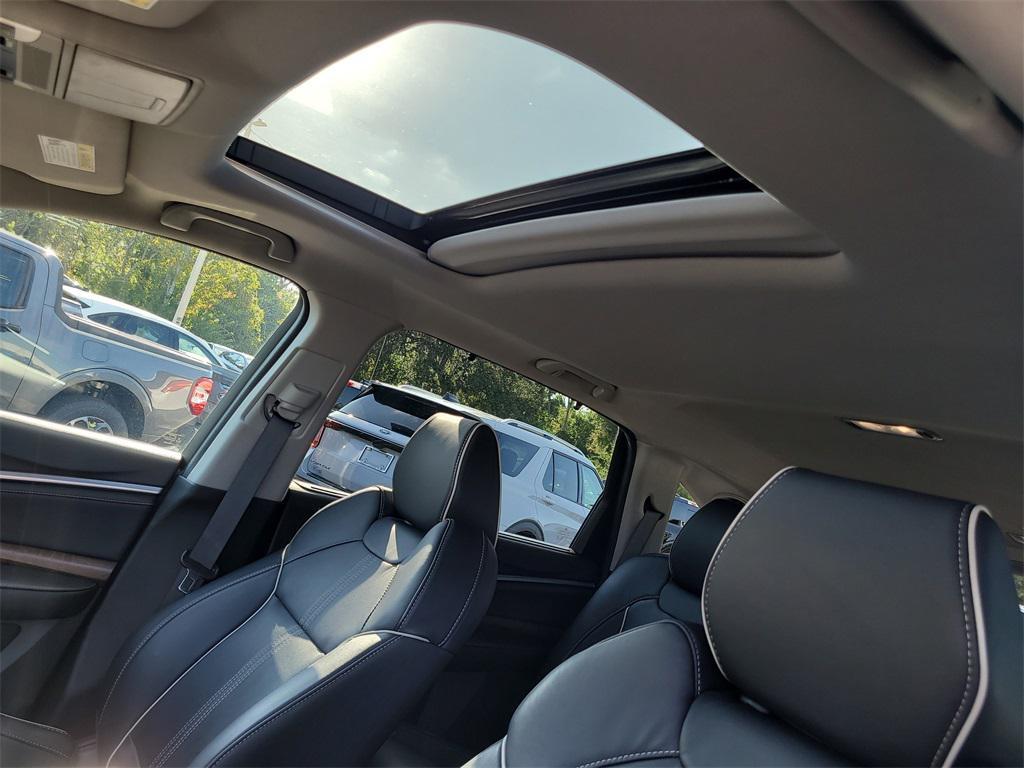 used 2020 Acura MDX car, priced at $31,303