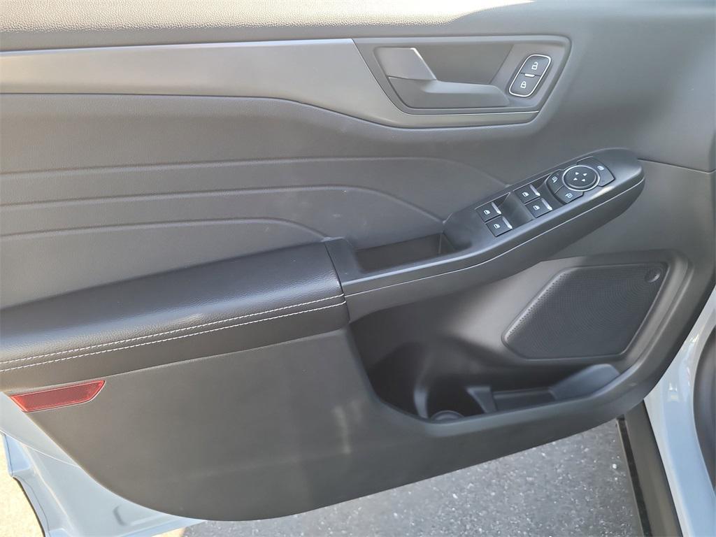 new 2026 Ford Escape car, priced at $28,021