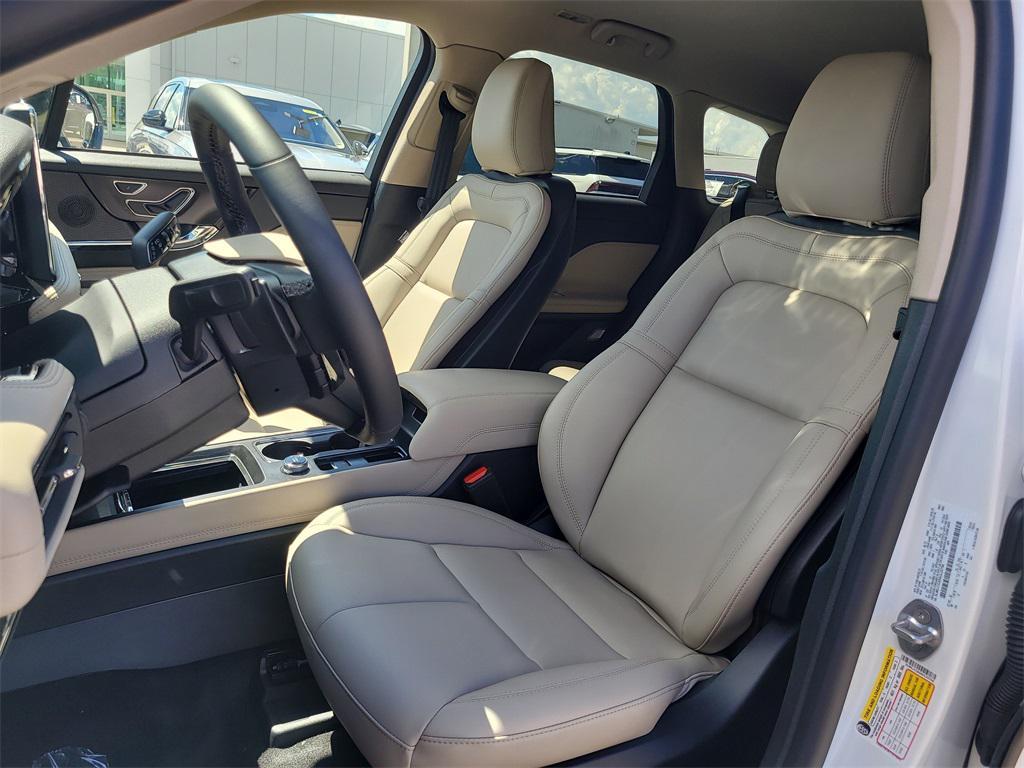new 2025 Lincoln Corsair car, priced at $40,469