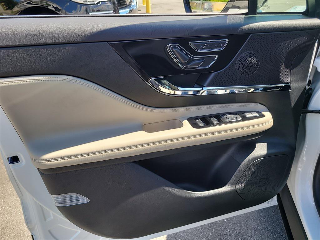 new 2025 Lincoln Corsair car, priced at $40,469