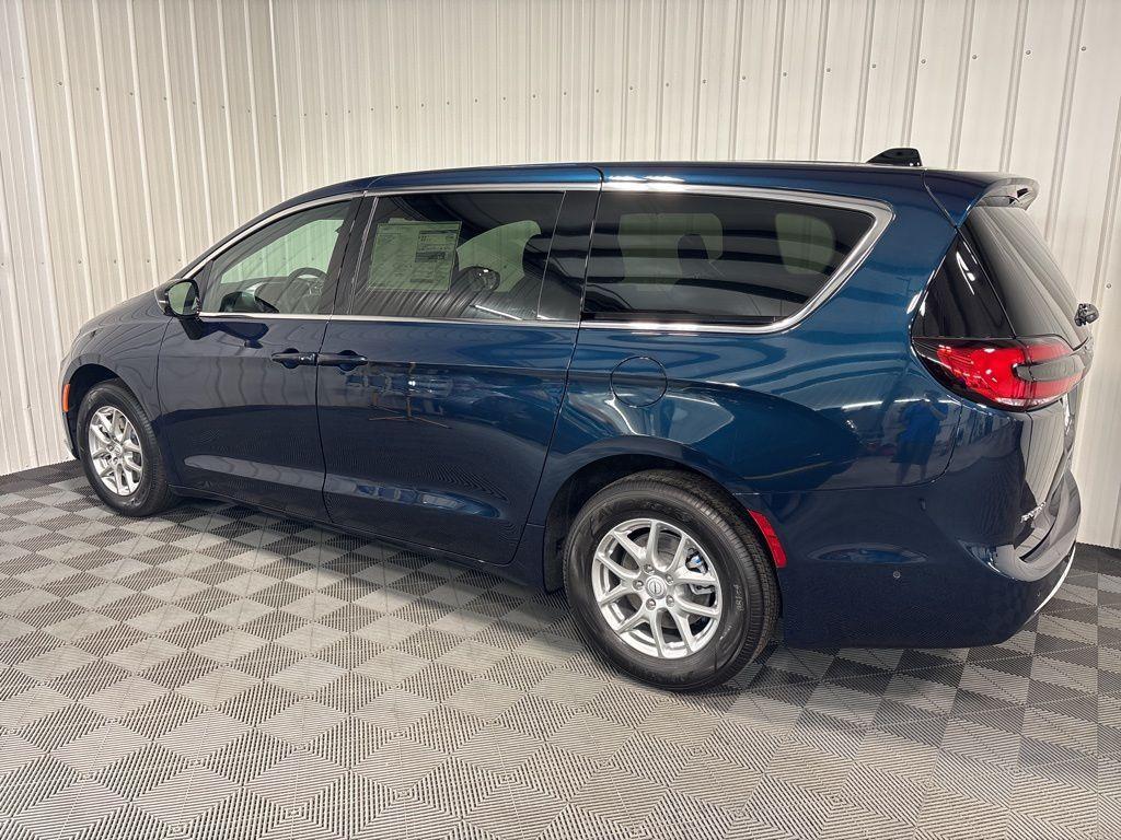 new 2025 Chrysler Pacifica car, priced at $43,114