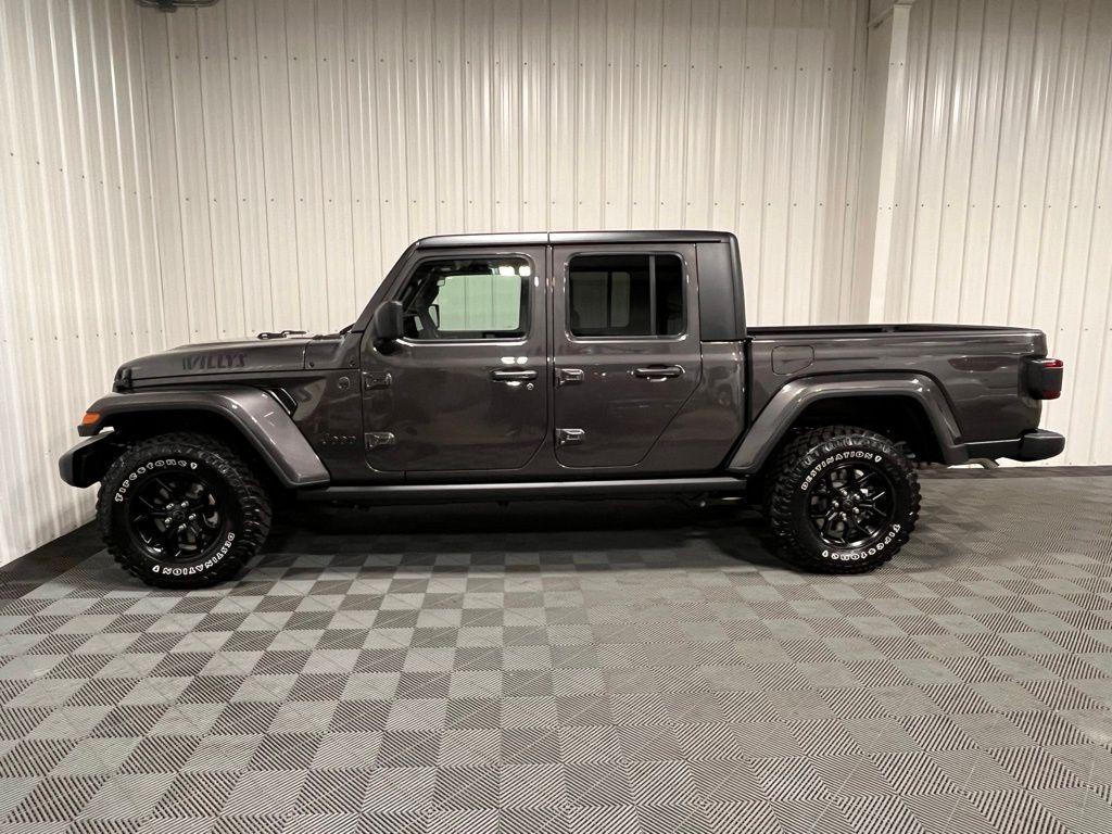 new 2024 Jeep Gladiator car, priced at $49,308