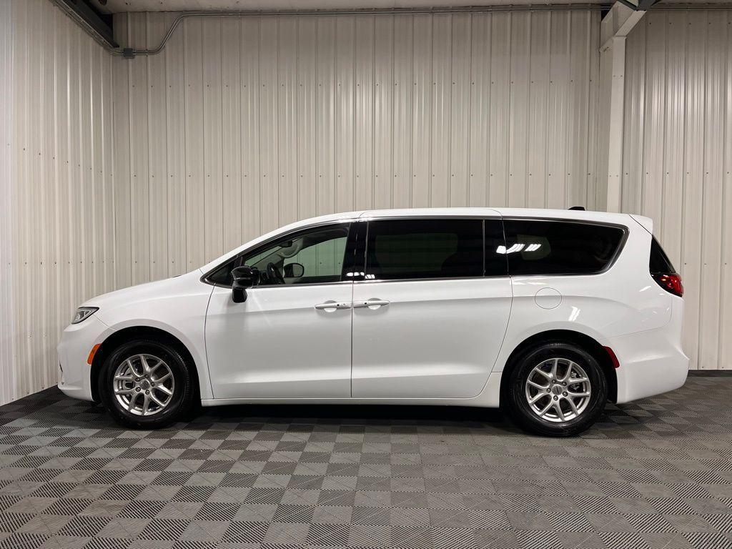 used 2024 Chrysler Pacifica car, priced at $35,000