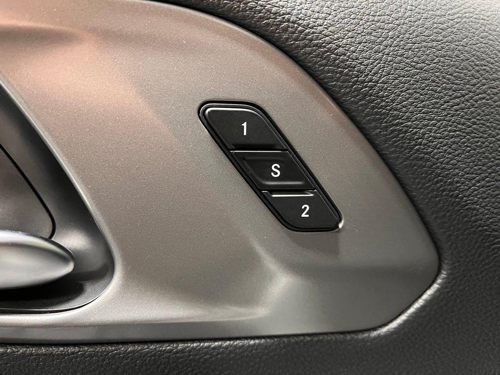 new 2025 Chrysler Pacifica Hybrid car, priced at $54,030