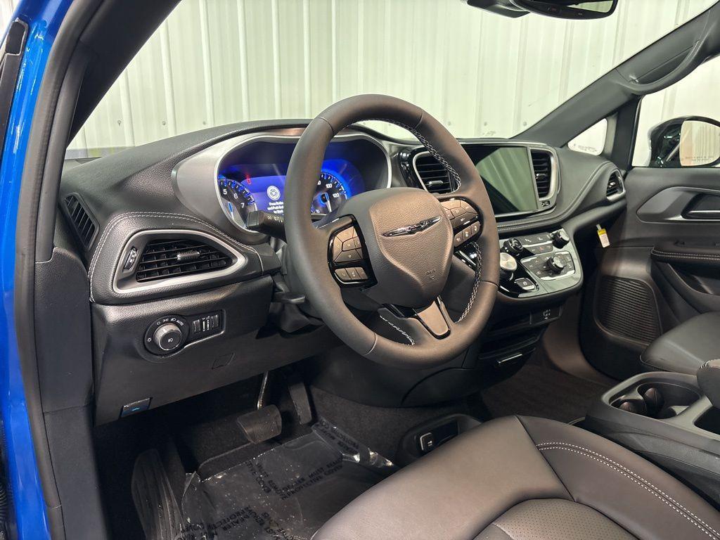 new 2026 Chrysler Pacifica car, priced at $48,323