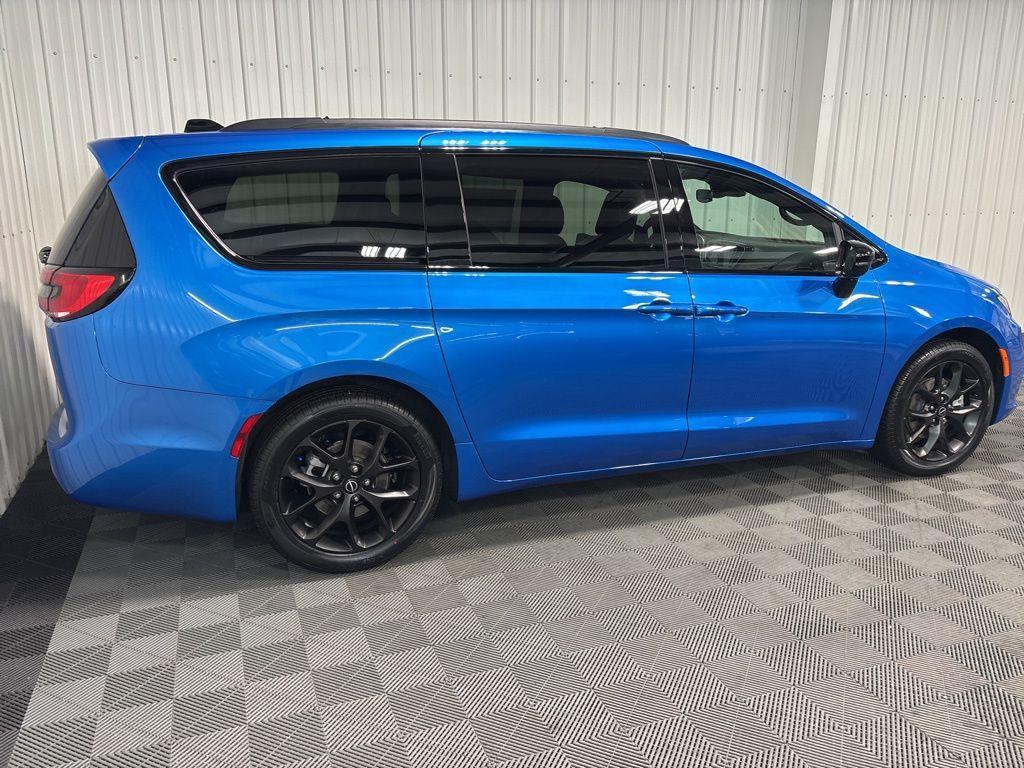 new 2026 Chrysler Pacifica car, priced at $48,323