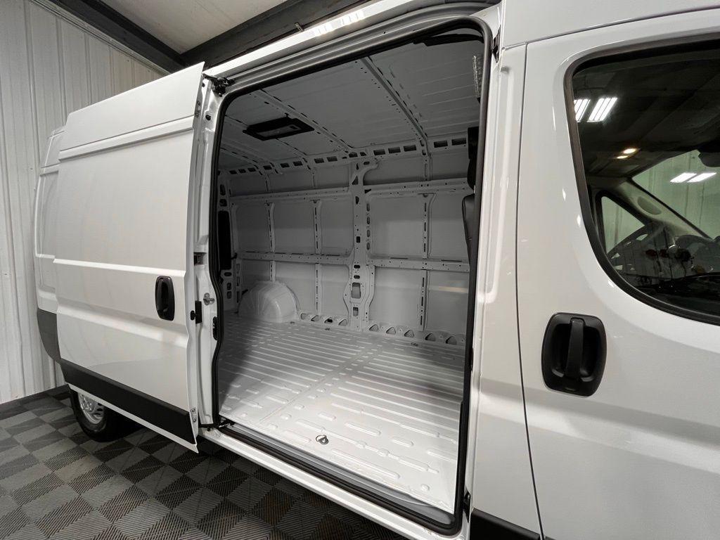 new 2025 Ram ProMaster 2500 car, priced at $54,152