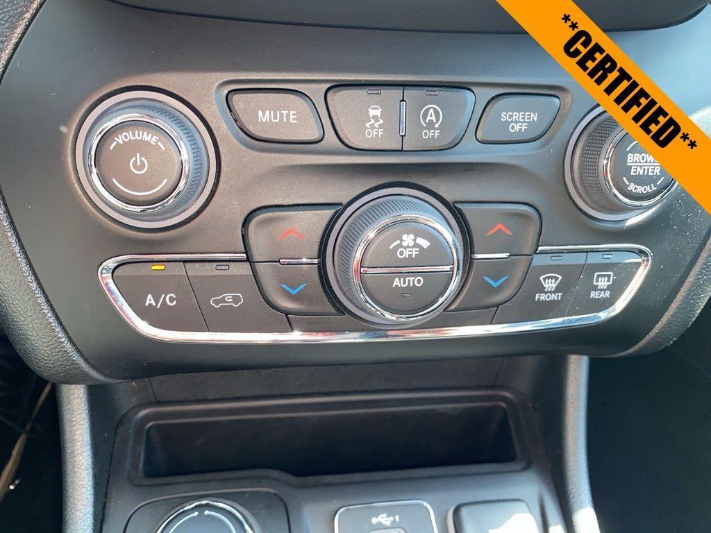 used 2022 Jeep Cherokee car, priced at $21,999