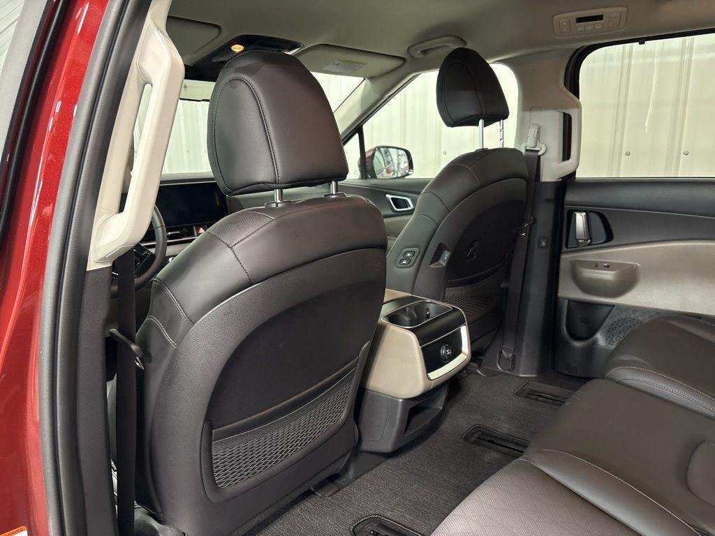 used 2025 Kia Carnival Hybrid car, priced at $41,800