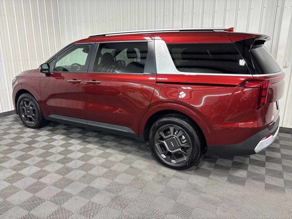 used 2025 Kia Carnival Hybrid car, priced at $41,800