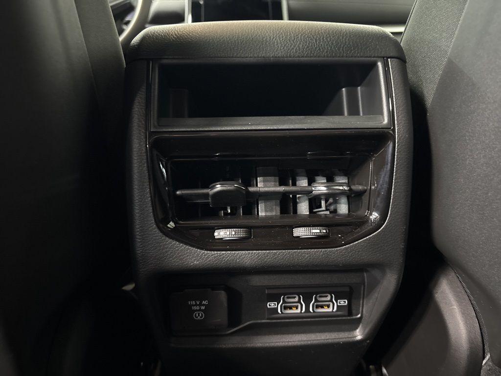 new 2025 Jeep Grand Cherokee car, priced at $47,163