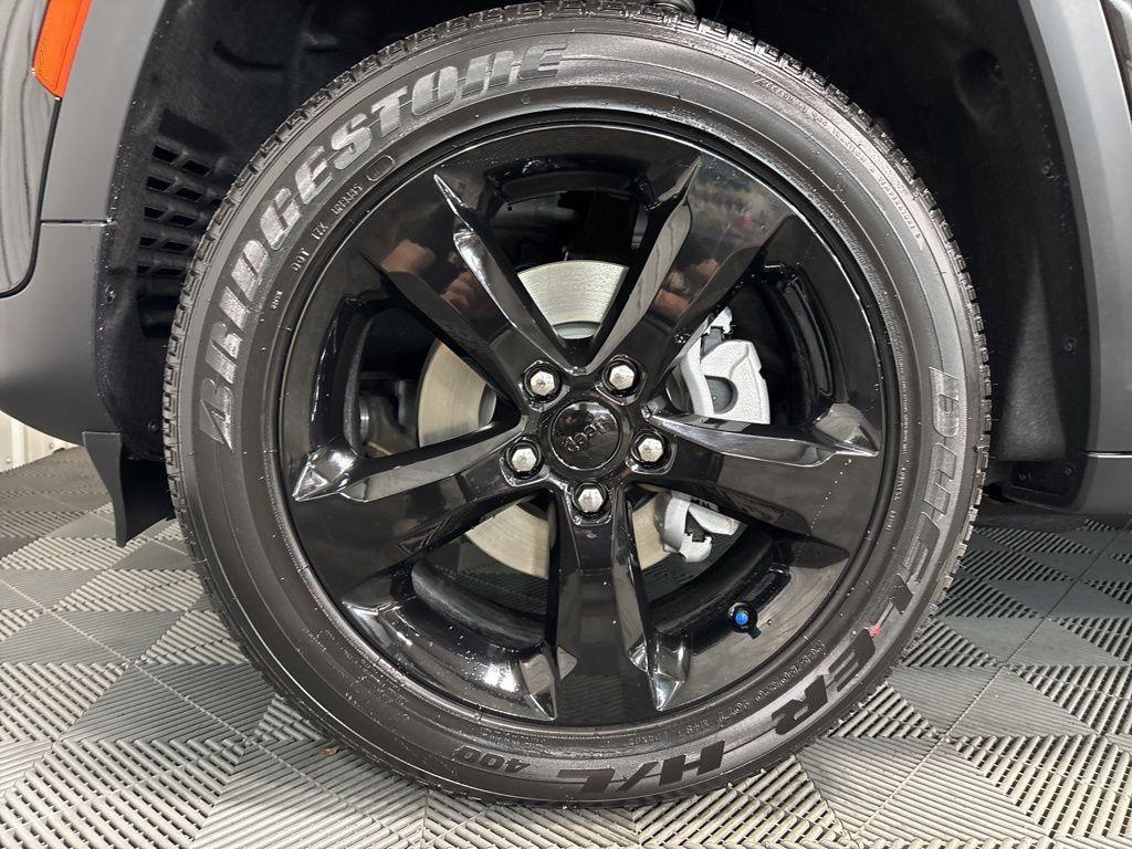 new 2025 Jeep Grand Cherokee car, priced at $47,163