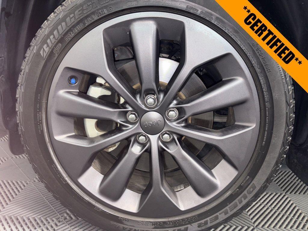 used 2021 Jeep Cherokee car, priced at $25,739