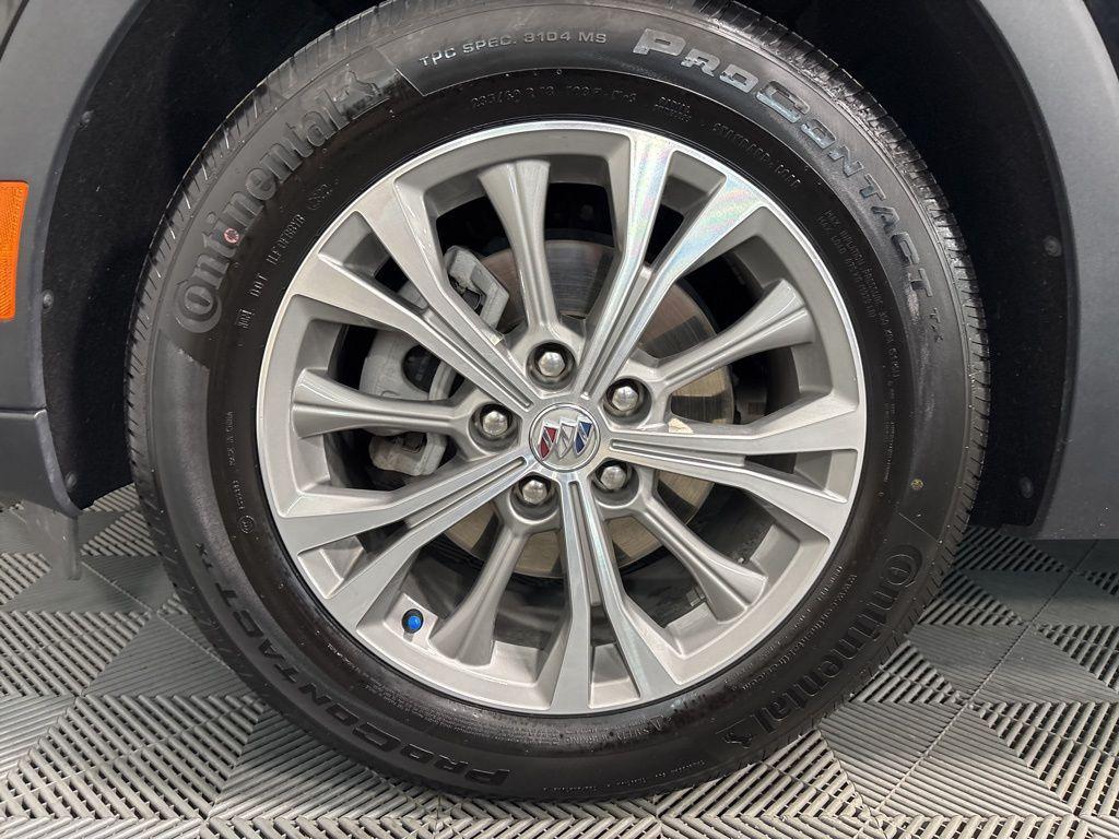 used 2022 Buick Envision car, priced at $25,000