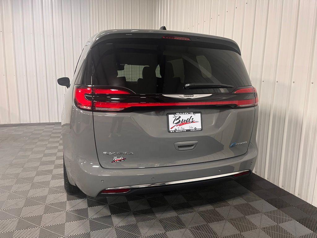 new 2025 Chrysler Pacifica Hybrid car, priced at $54,525