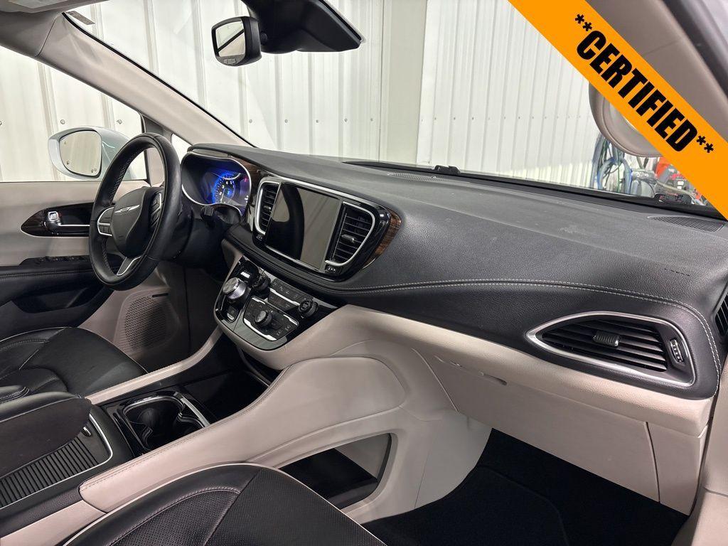 used 2022 Chrysler Pacifica car, priced at $35,999