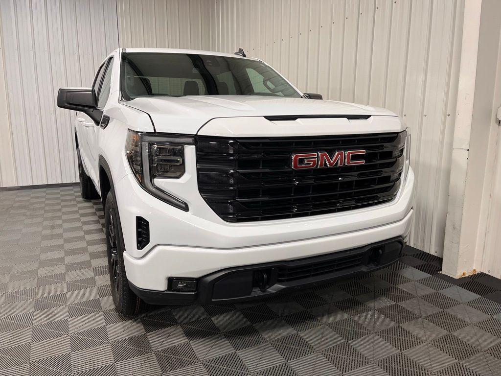 used 2022 GMC Sierra 1500 car, priced at $38,600