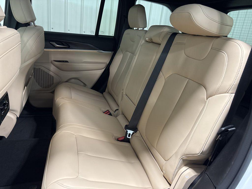 new 2025 Jeep Grand Cherokee car, priced at $46,306