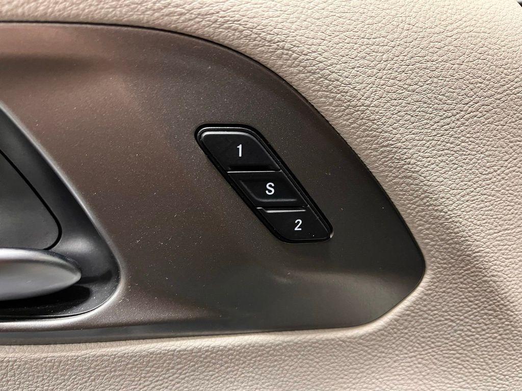 used 2021 Chrysler Pacifica car, priced at $28,948