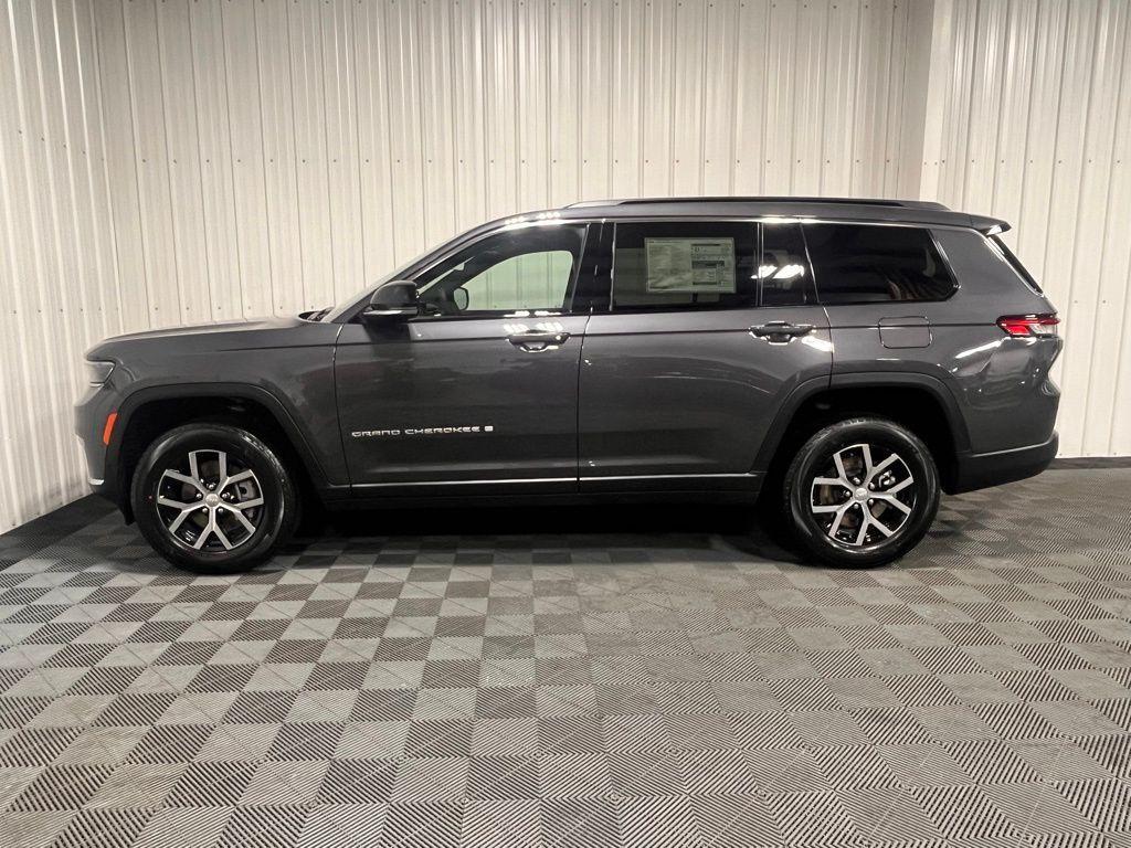 new 2025 Jeep Grand Cherokee L car, priced at $50,290