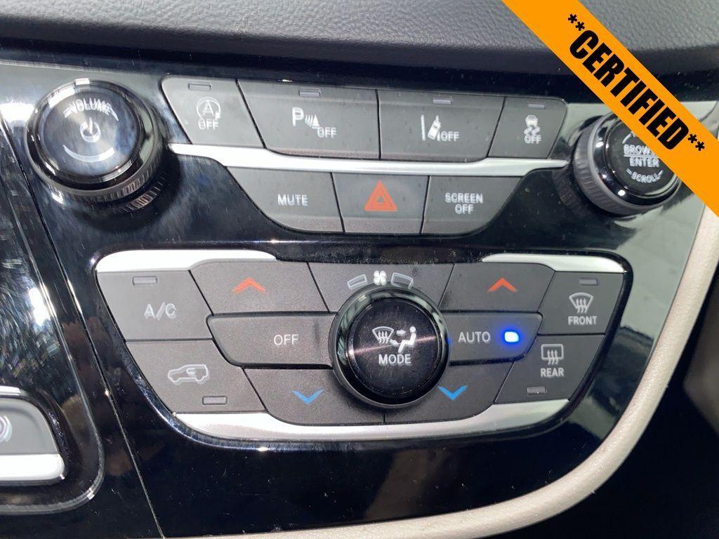 used 2023 Chrysler Pacifica car, priced at $27,999
